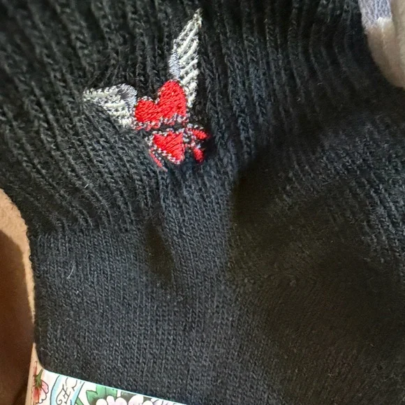 Ed Hardy Black and White Quarter Socks NWT - Picture 5 of 6